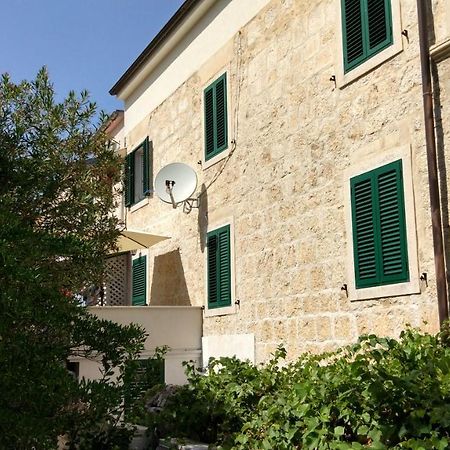 Pag studio Garden Pag Town Exterior foto